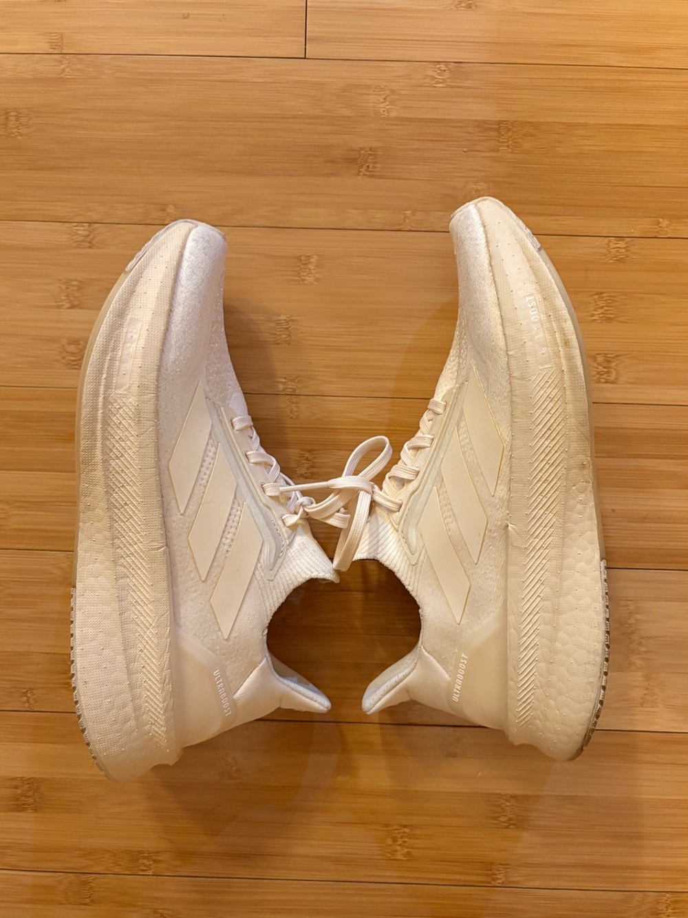 Adidas Women’s Ultraboost 5X Shoes- Size 8.5 - Picture 7 of 10